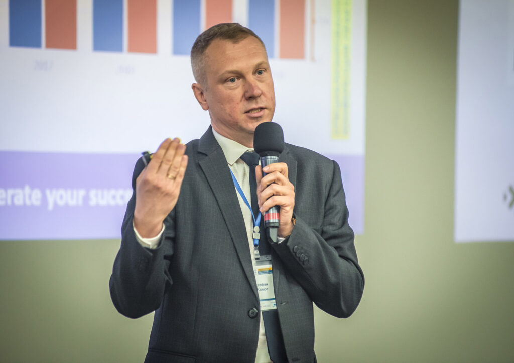 Стефан Канюс
